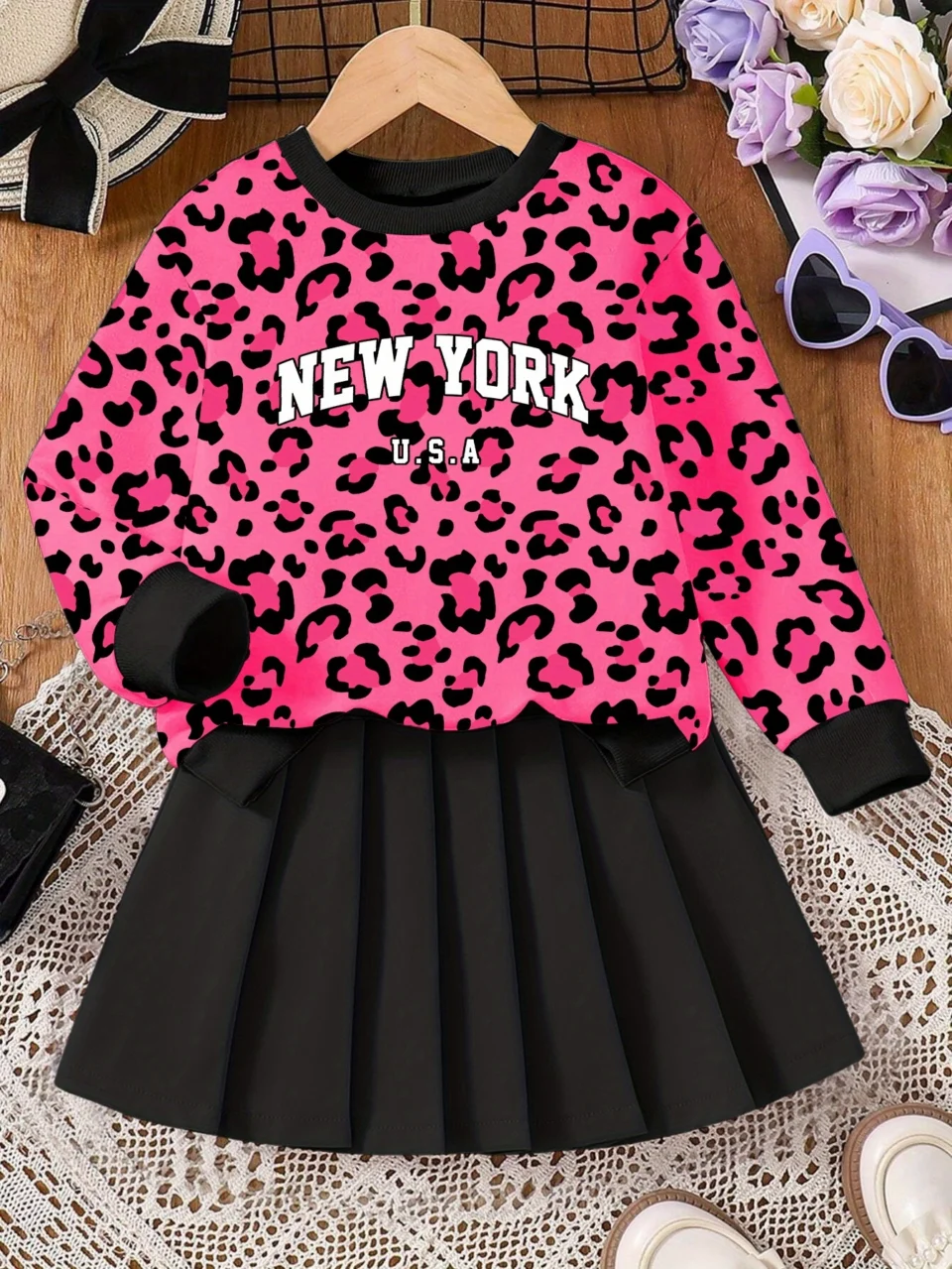Girls Leopard Print Letter Print Sweatshirt Skirt 2-Piece Set Fall