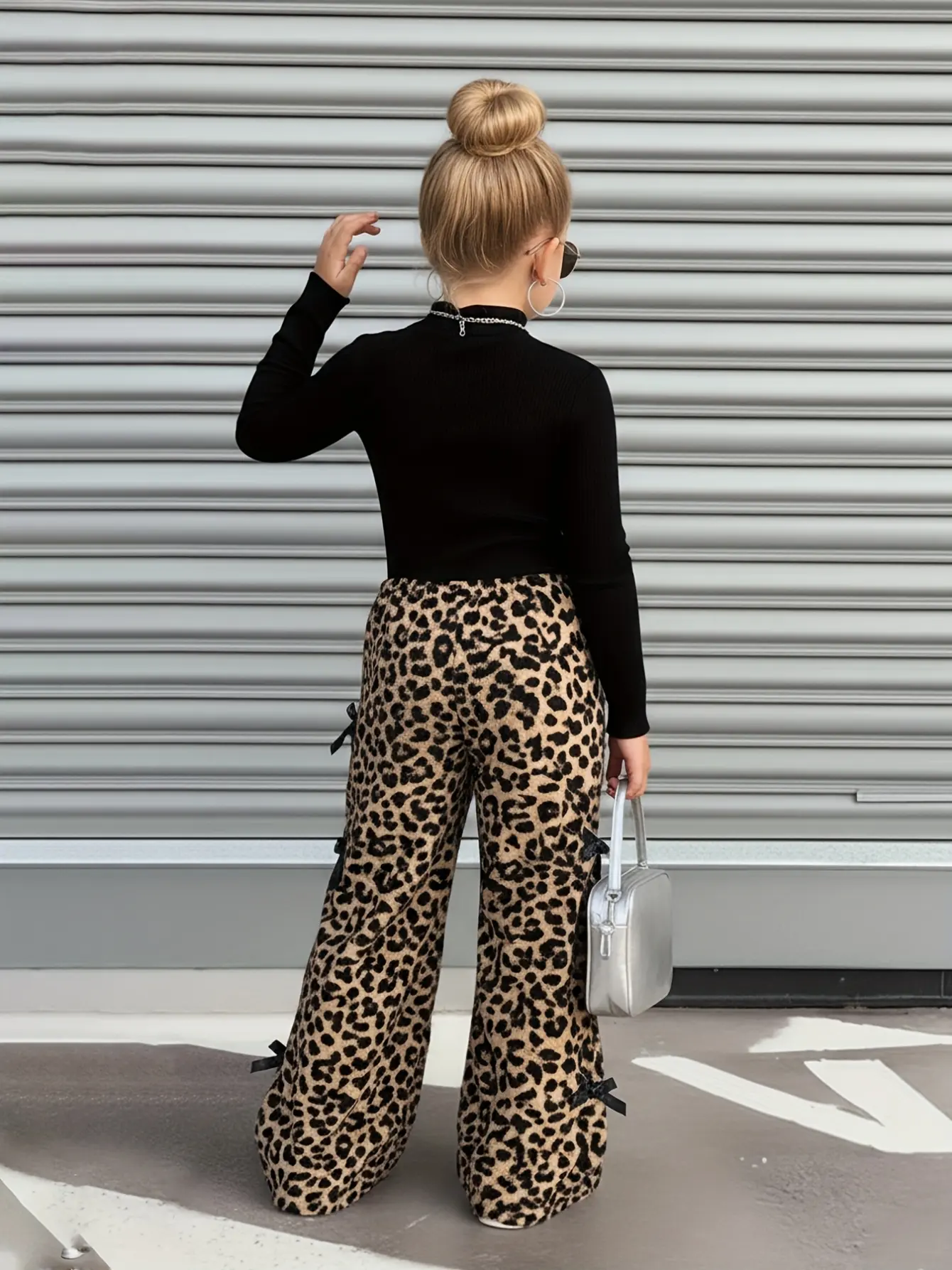 Detail 1 of Girls Bow Leopard Mock Neck Top and Casual Pants Set by LUNORIANA