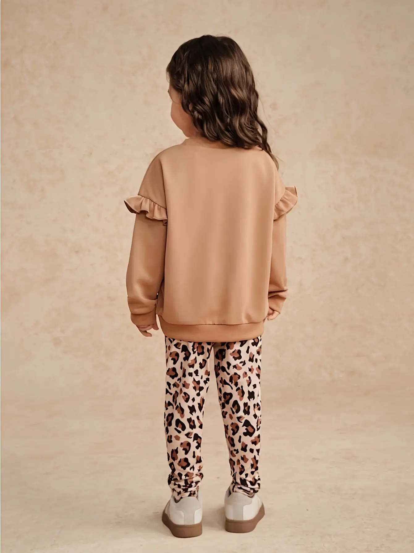 Girls Leopard Bow Sweatshirt and Leggings Set detail view