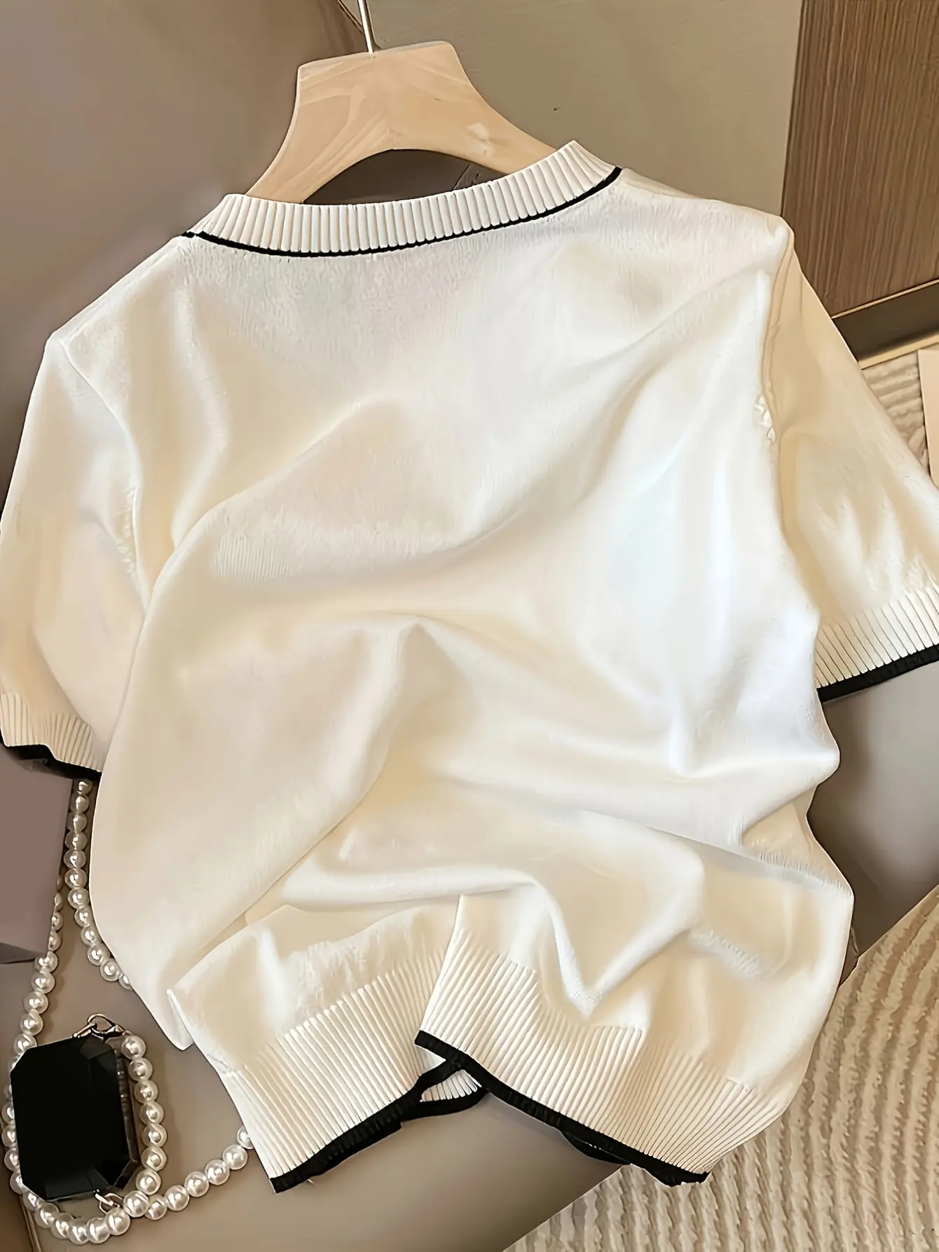 Women’s Clover Embroidered Short Sleeve Knit Top gallery view