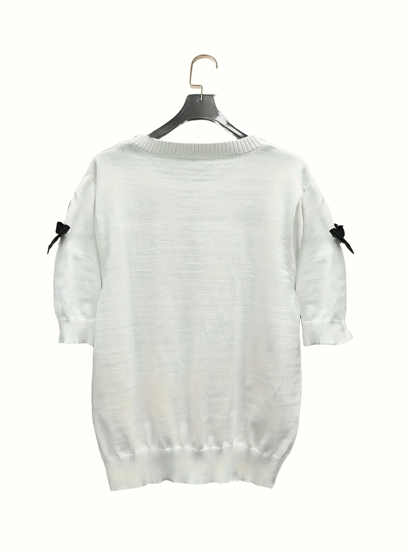 Women’s Bow Applique Short Sleeve Knit Top gallery view