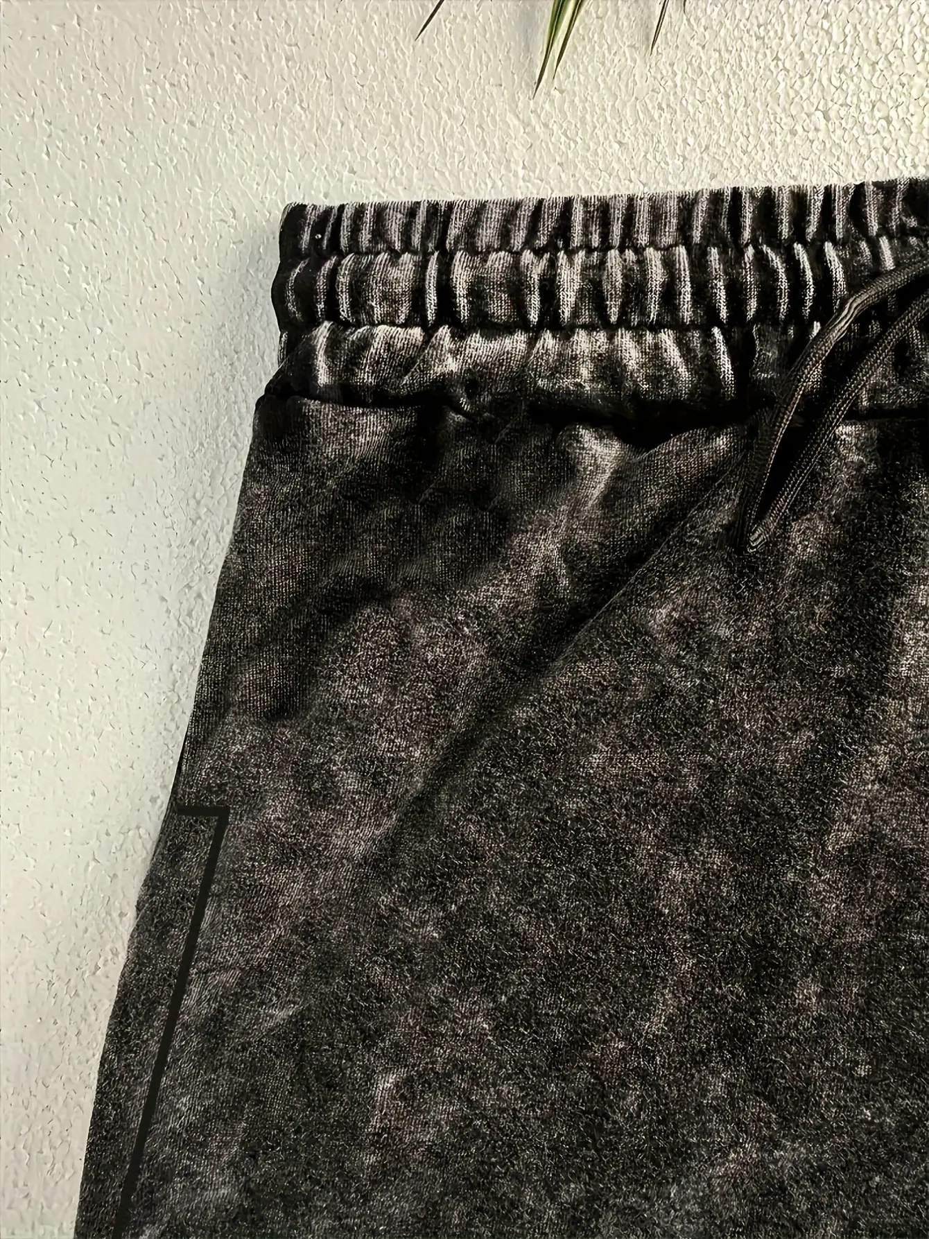 Women’s Vintage Washed Graphic Drawstring Straight-Leg Pants gallery view